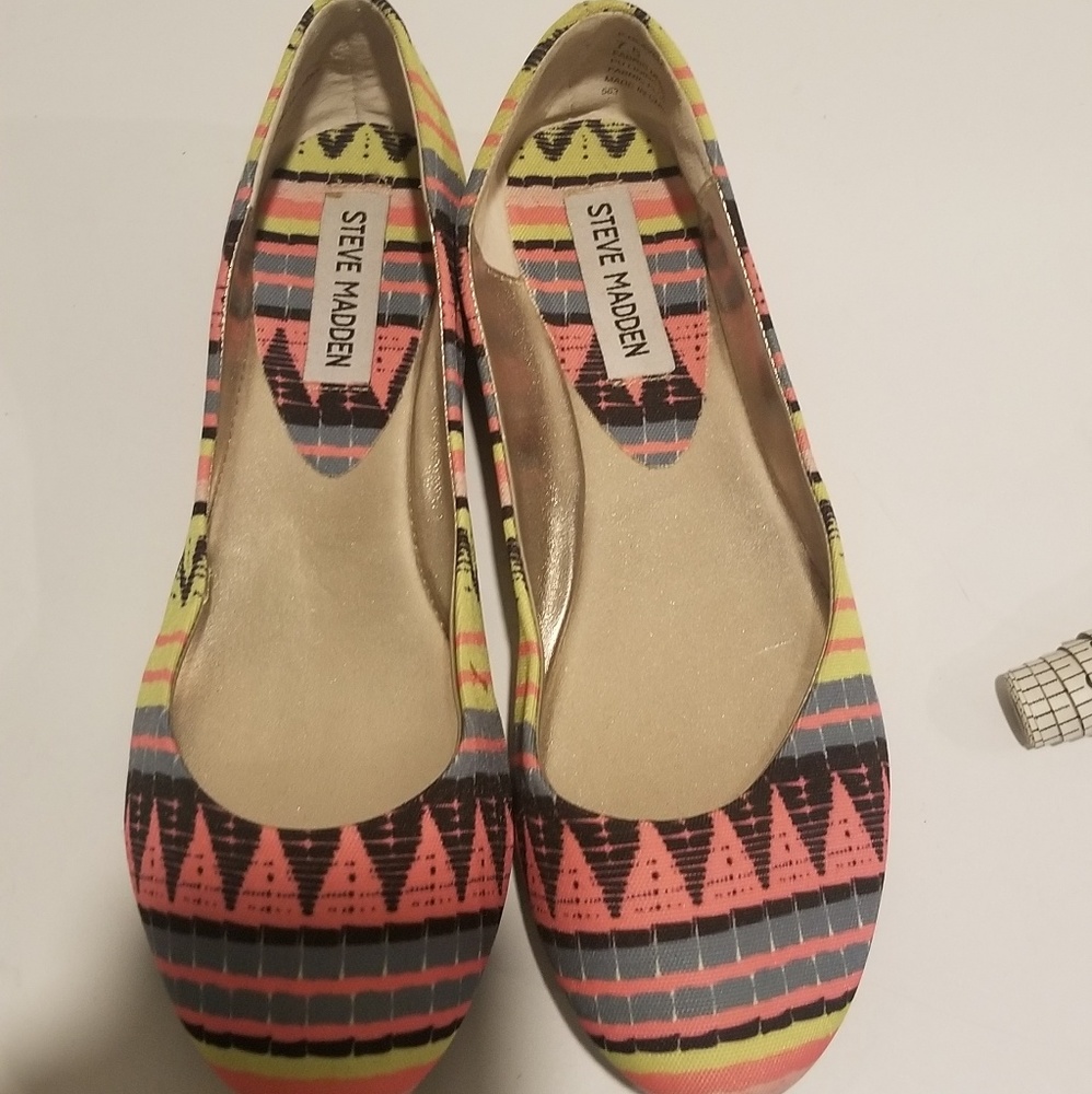 Steven Madden color block flats